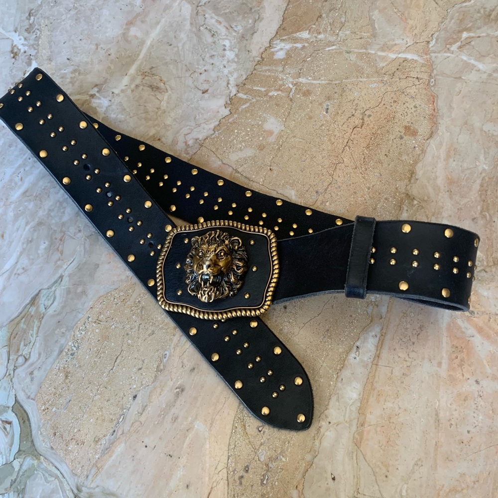 Gucci Lion Head Buckle Belt Studded Leather